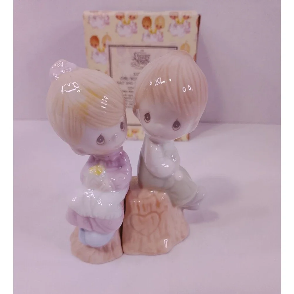 Vintage 1993 Precious Moments 357308 Girl/Boy on Stump Salt & Pepper Shakers Box